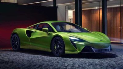 McLaren Artura Redefining Hybrid Supercars with Innovative Technology